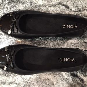 Mina Vionic ballet flats
